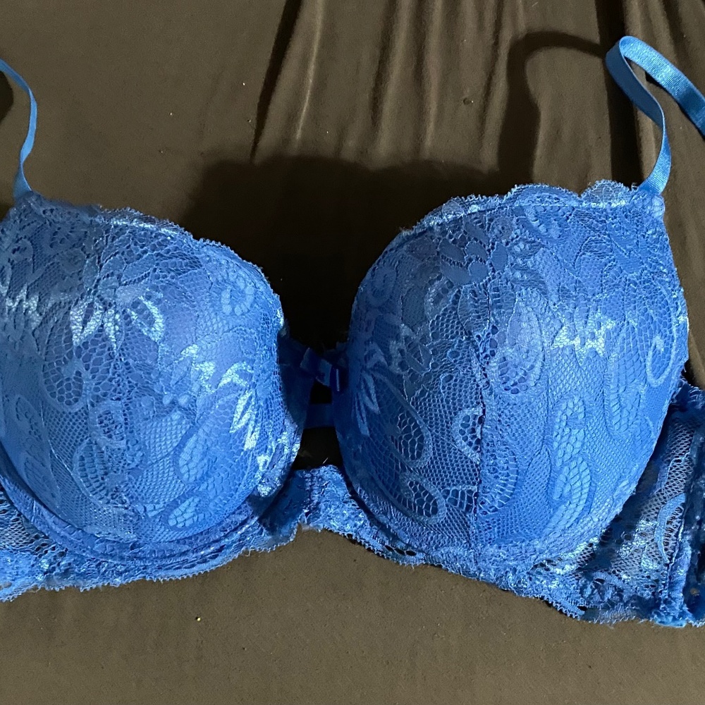 Blue lace push-up bra